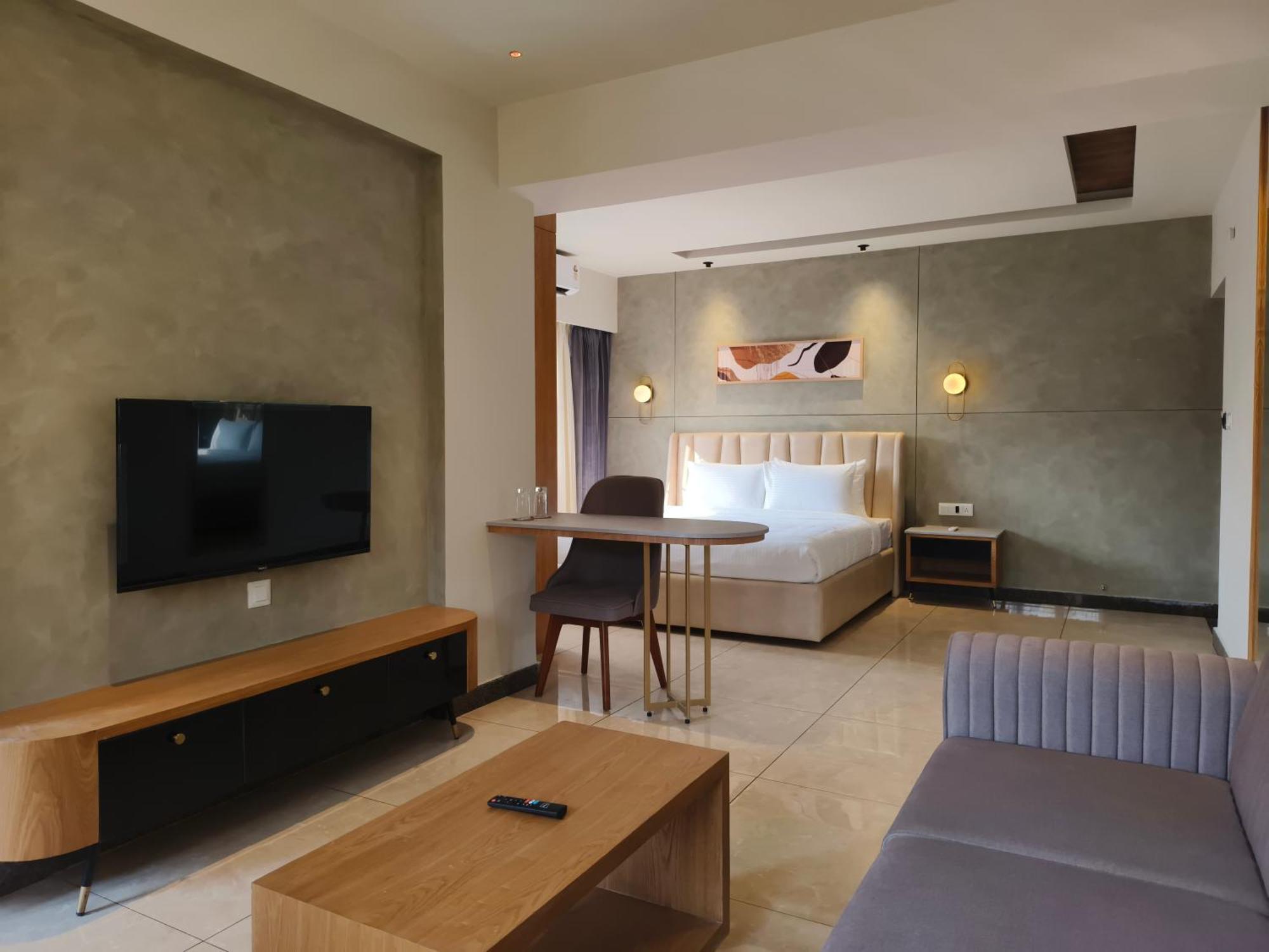 Olive Hotel Le Opera By Embassy Group Bangalore Exterior photo