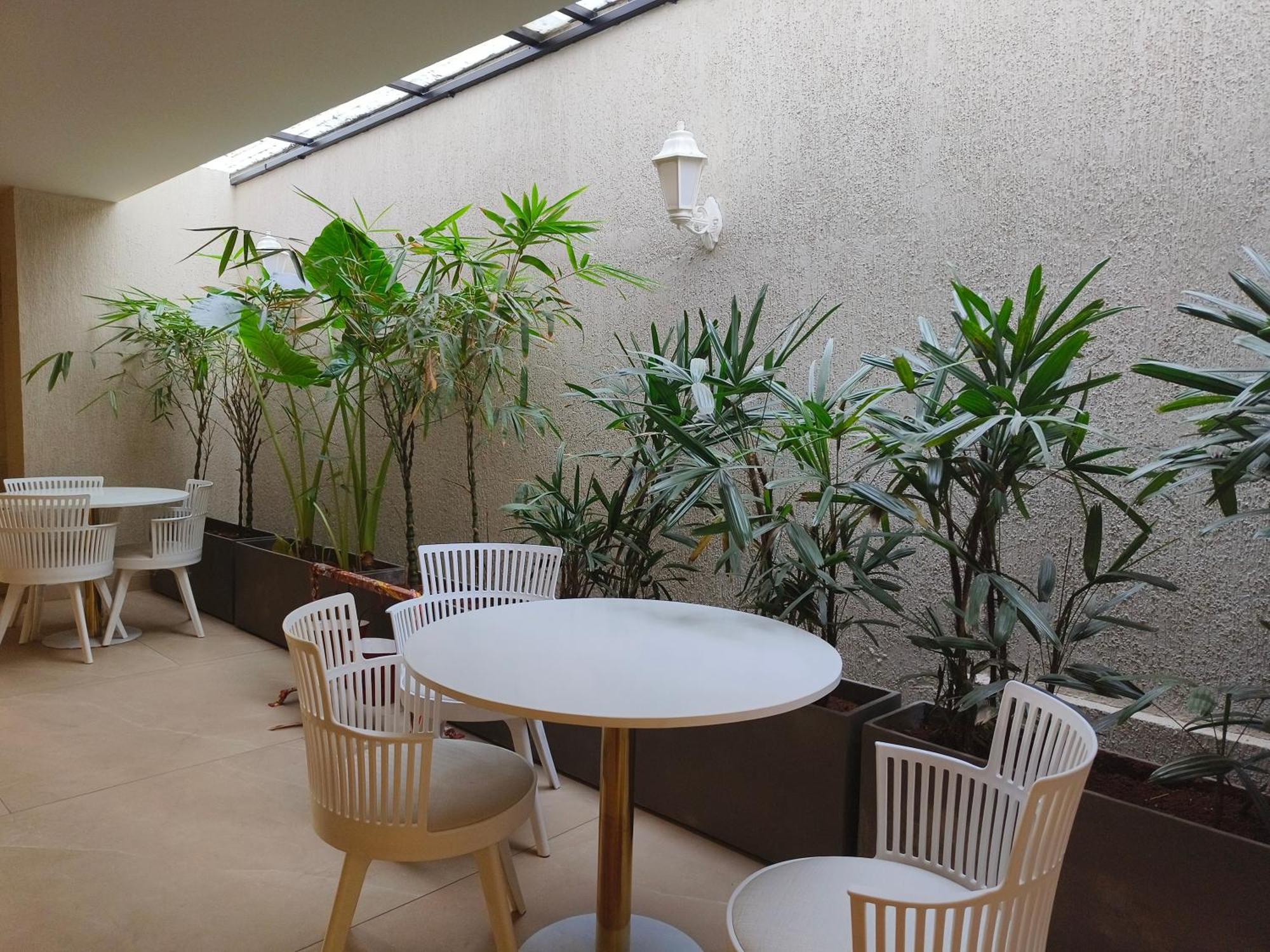 Olive Hotel Le Opera By Embassy Group Bangalore Exterior photo
